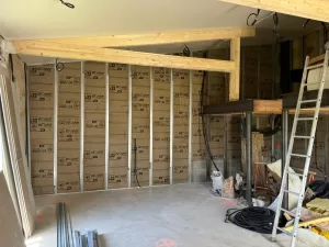 Doublage de murs : améliorez l&rsquo;isolation thermique et phonique de votre habitation